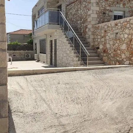 Apartment Ioanna 2